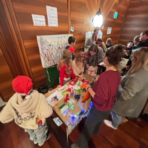 Kinder beim KIWI Projekttag 8