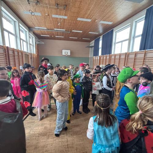 Stopptanz im Turnsaal